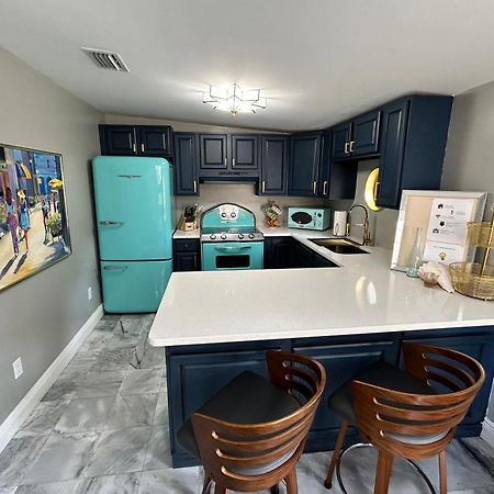 Stylish Bungalow Near Dining, Parks & Entertainment Τζάκσονβιλ Εξωτερικό φωτογραφία