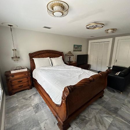 Stylish Bungalow Near Dining, Parks & Entertainment Τζάκσονβιλ Εξωτερικό φωτογραφία
