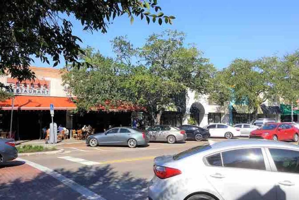 Stylish Bungalow Near Dining, Parks & Entertainment Τζάκσονβιλ Εξωτερικό φωτογραφία