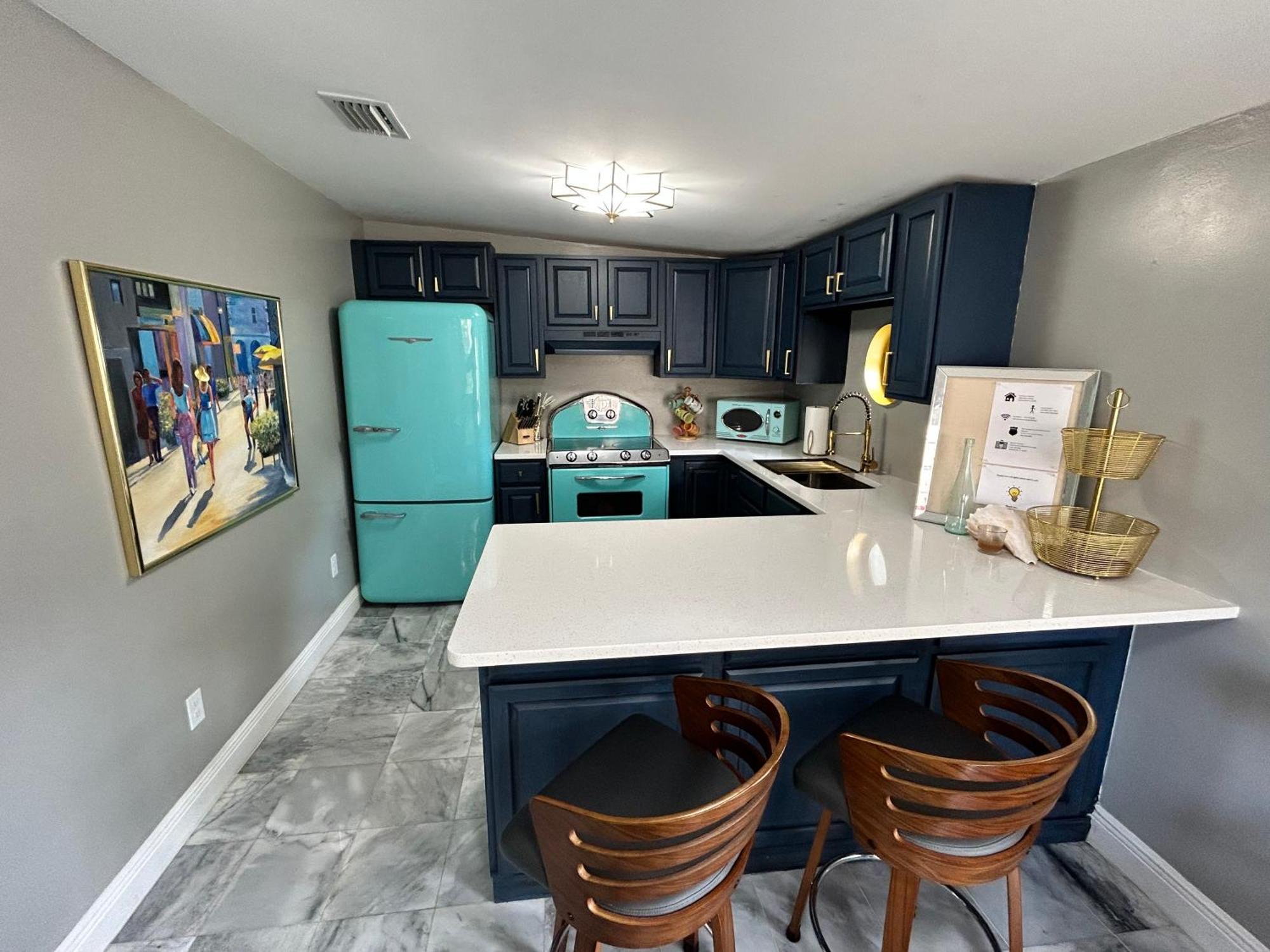 Stylish Bungalow Near Dining, Parks & Entertainment Τζάκσονβιλ Εξωτερικό φωτογραφία
